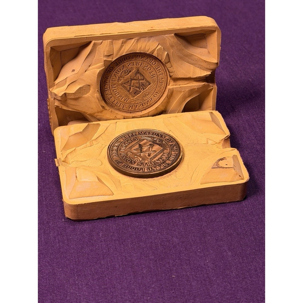Vtg 1987 South Carolina Freemason 250th Anniv MEDAL & CASTING MOLD Rare Rigid
